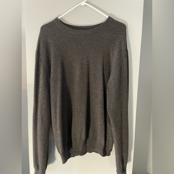Joseph & Lyman 100% Cashmere Men’s sweater size Large